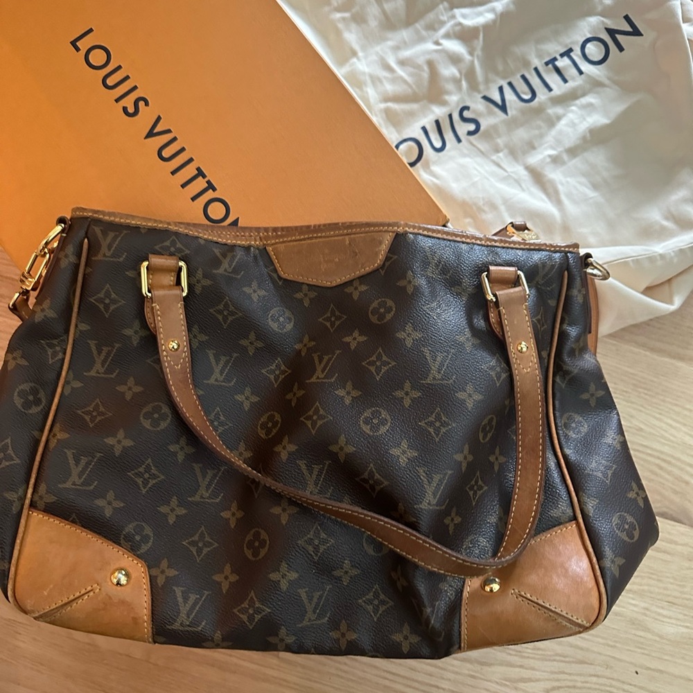 Louis Vuitton Bag with sack and box